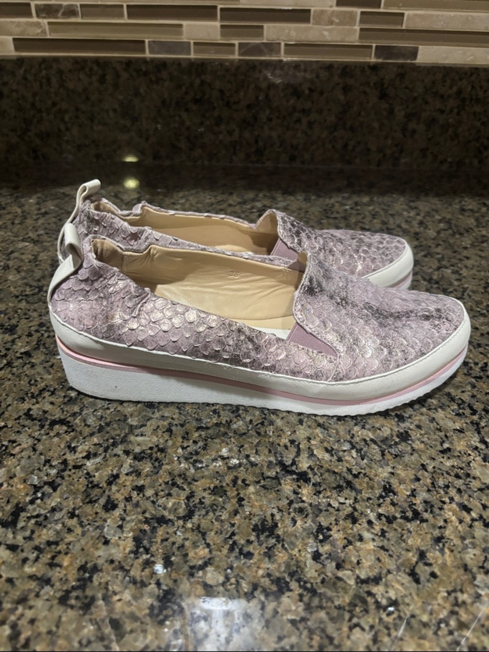Ron White Women's Pink Slip-On Sneakers